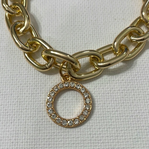 Gold Chain Circle Rhinestone Pendant Bracelet - Picture 5 of 11